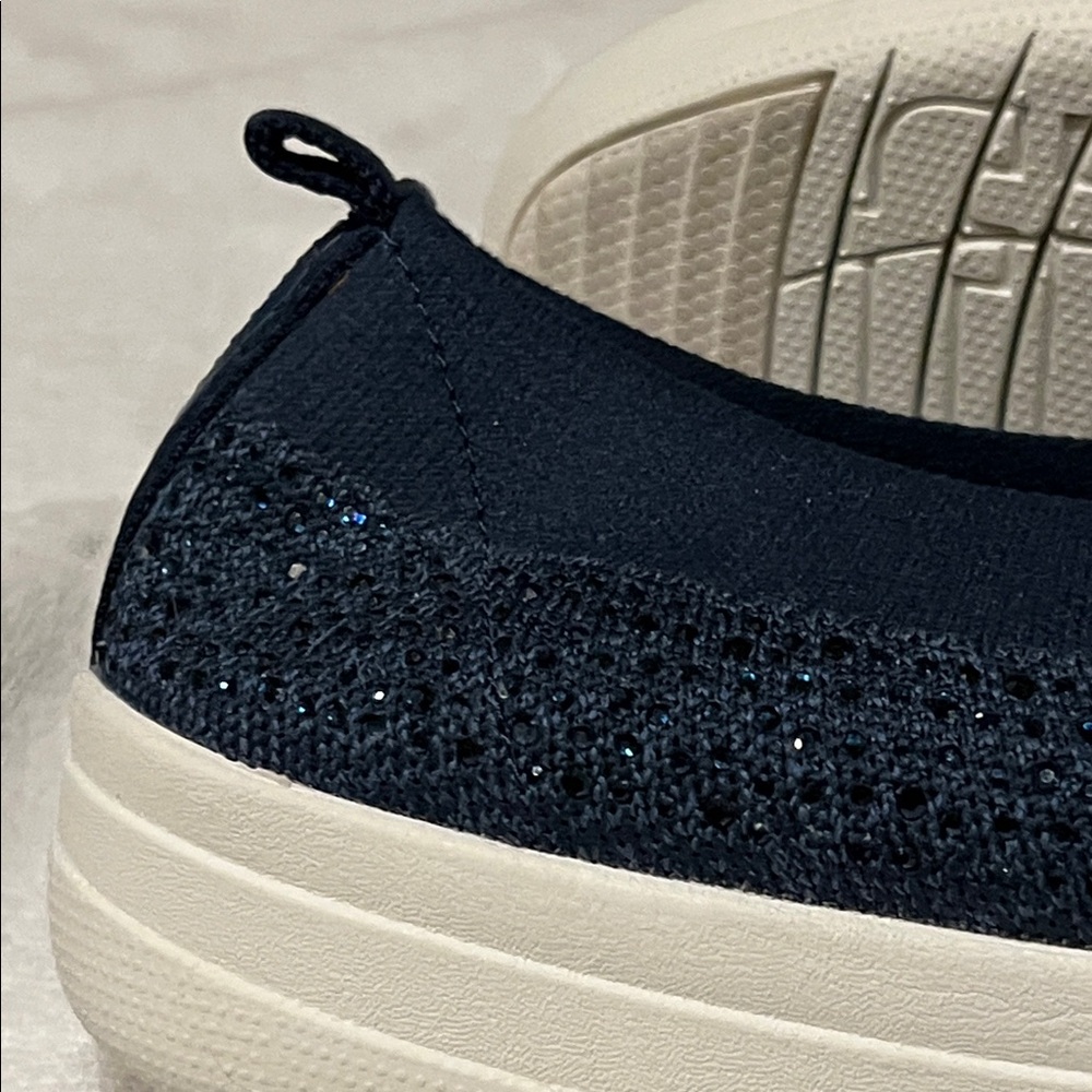 FitFlop |
Uberknit Crystal Ballerina Flats - Picture 10 of 15